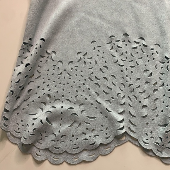 Design Lab Faux suede blue scalloped hem cutout Small - Picture 2 of 6